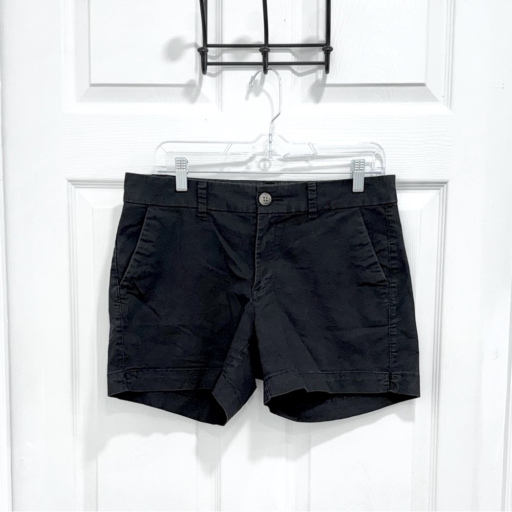 Old Navy Everyday Shorts – Size 6 (Mid-Rise)